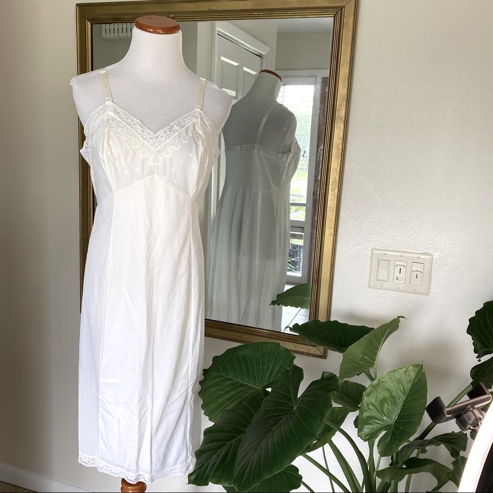 Vintage 1960’s  Sears “Doesn’t Slip” White Nightie